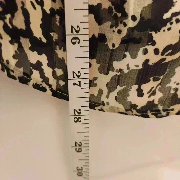 H&M Size S Animal Print Blouse Long Sleeve Button Neck Womens Black White #P258 - Picture 4 of 7